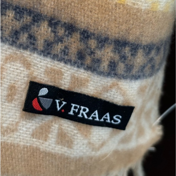 V. Fraas Cashmink Scarf / shawl gorgeous print new without tags! - Picture 4 of 6